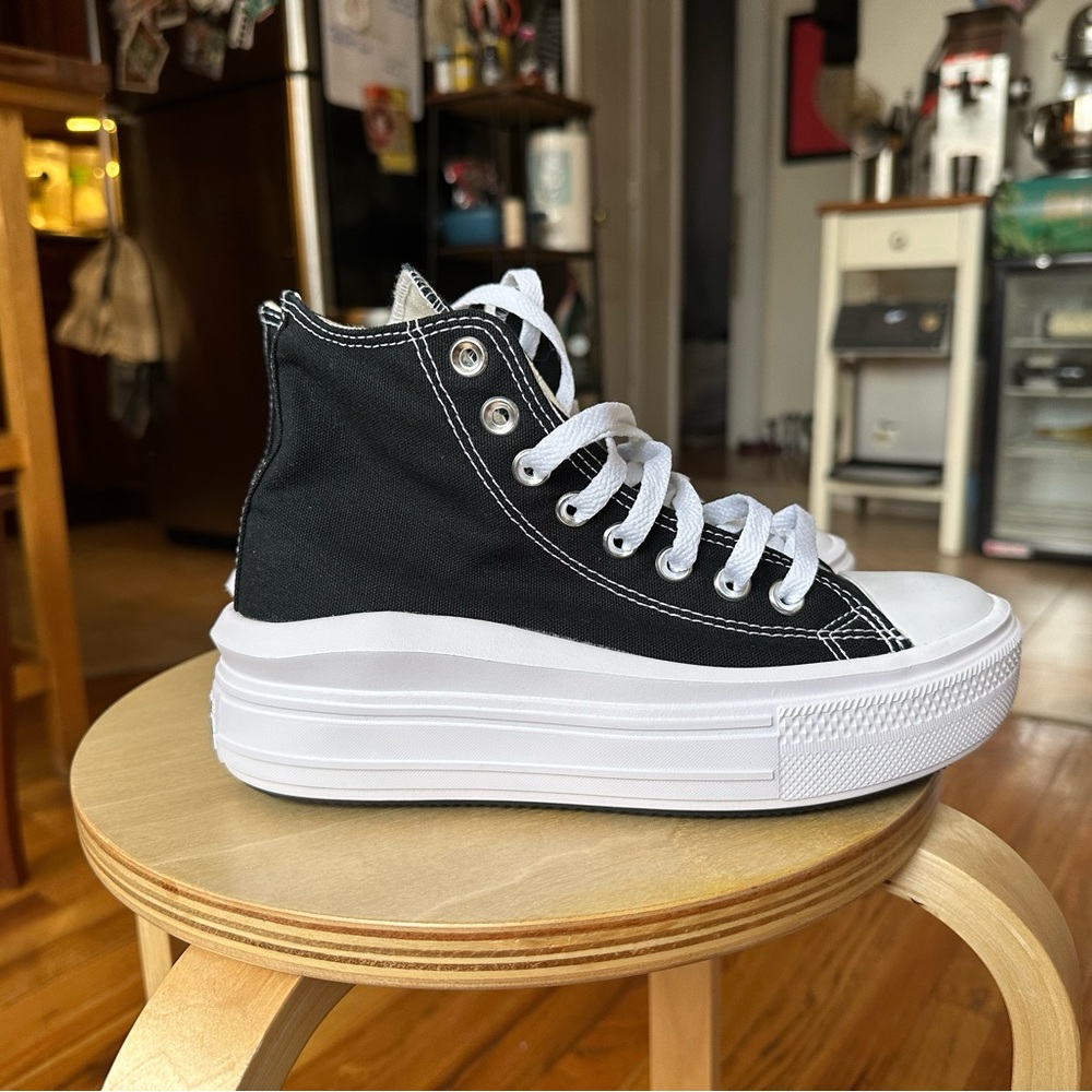 Platform Converse All Star Chuck Taylor Black and White High-Tops Women Size 6.5